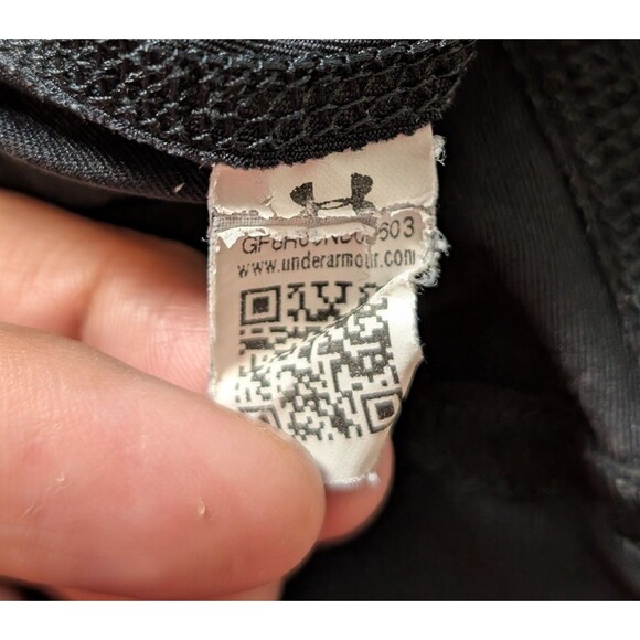 Lot Of 2 Under Armour Size YM Compression Tank Tops Fitted Sleeveless HeatGear - Picture 8 of 10